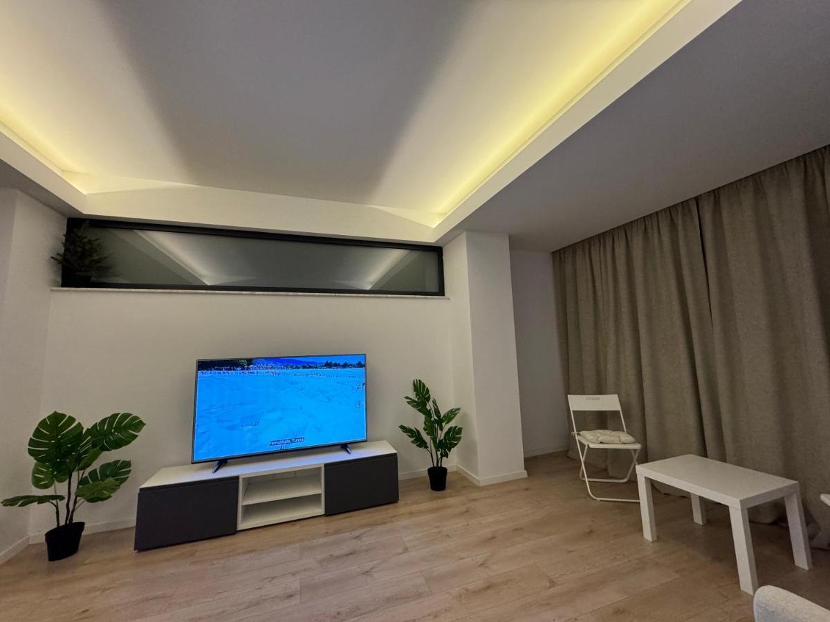 Warm Hotel Apartment Bucarest Exterior foto