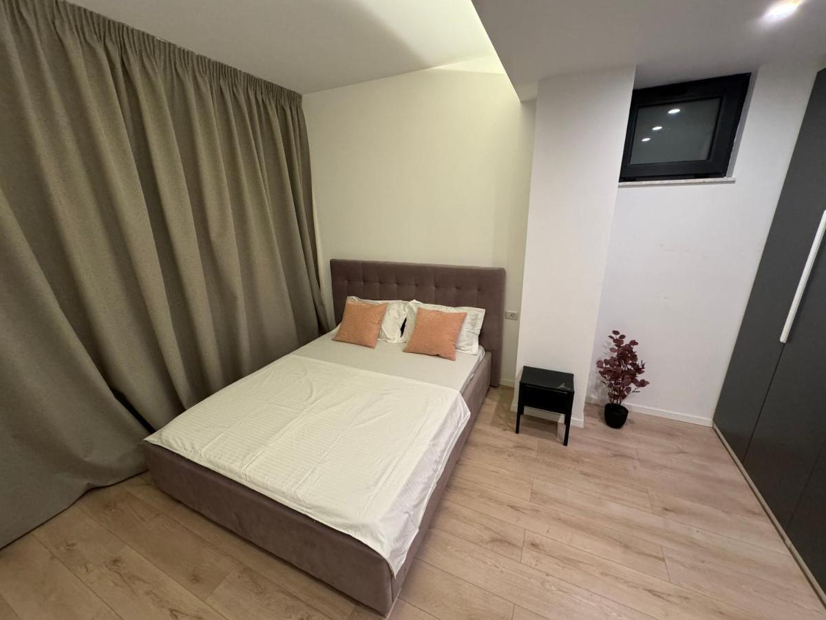 Warm Hotel Apartment Bucarest Exterior foto