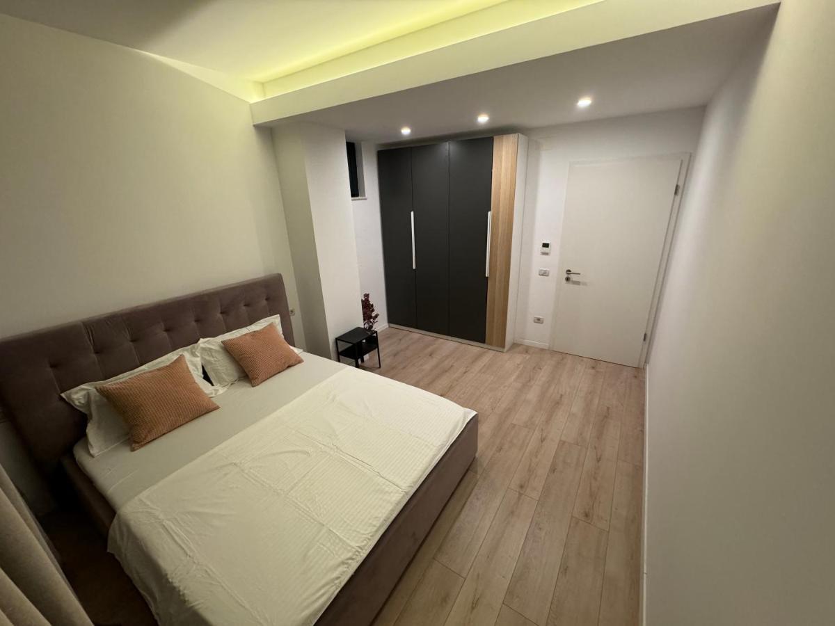 Warm Hotel Apartment Bucarest Exterior foto